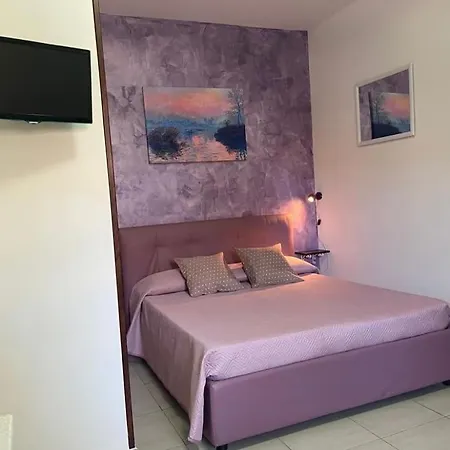 Monolocale Viola - A Casa Di Ludovica E Martina Gallipoli
